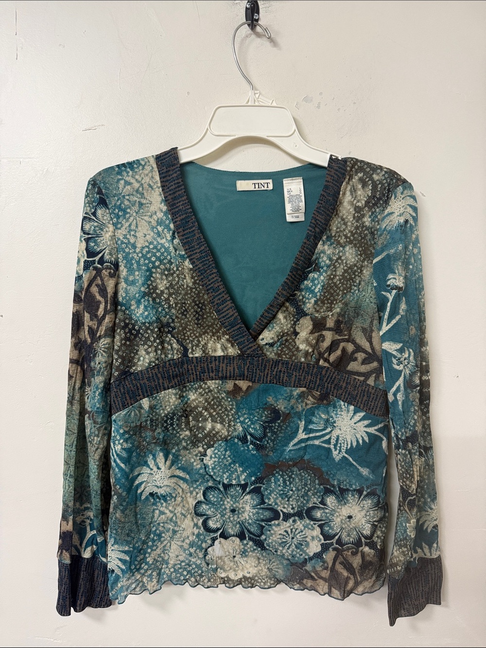 TINT Teal Floral V-Neck Long Sleeve Top Y2K